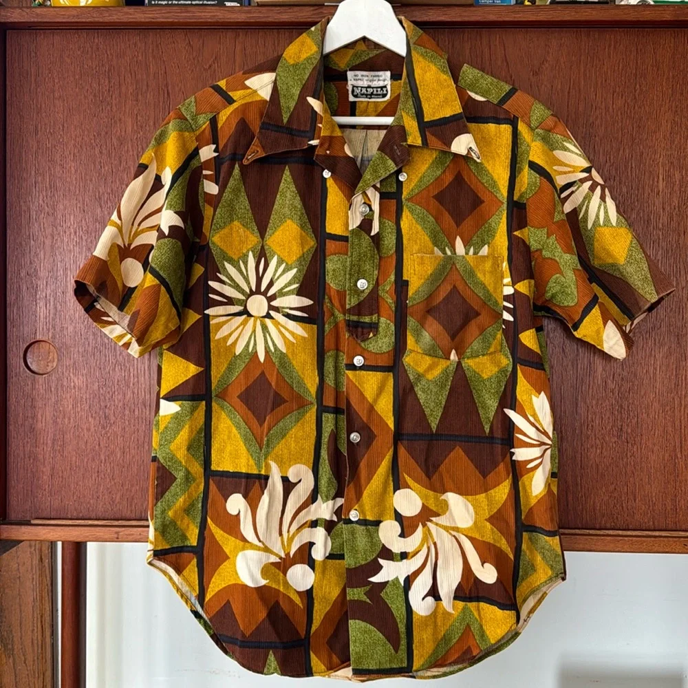 Napili Hawaiian shirt. No iron fabric. Vintage retro tiki tropical ποΈπ΄ππ»ββοΈπ§π - Picture 1 of 13